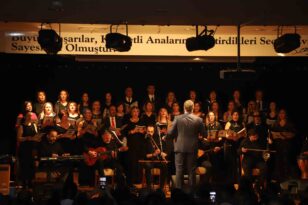 Kartal Belediyesi THM Korosu’ndan Muhteşem Kadınlar Günü Konseri