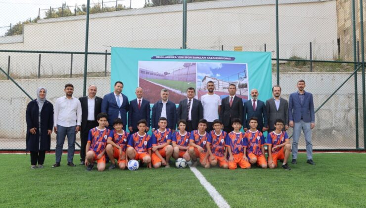Sultanbeyli’de Okullara 15 Yeni Spor Sahası Kazandırıldı