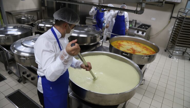 Kartal Belediyesi Aşevi’nden İhtiyaç Sahiplerinin Sofralarına Uzanan Yolculuk