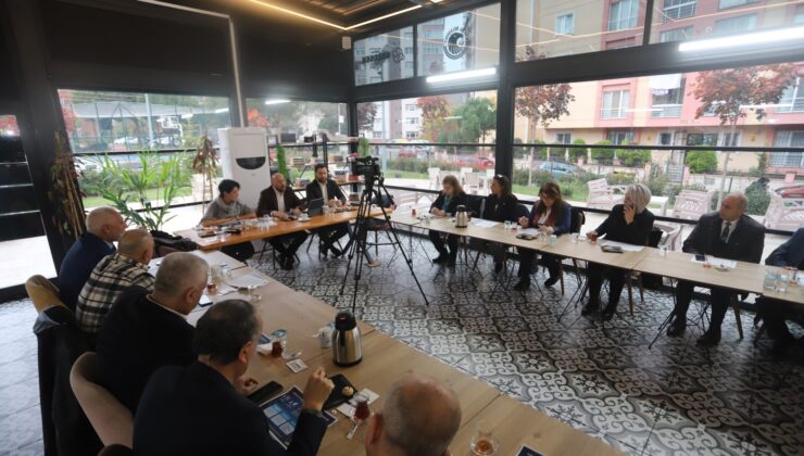 Kartal’da Muhtarlara Yeni Kentsel Dönüşüm Mevzuatı Bilgilendirme Toplantısı Yapıldı